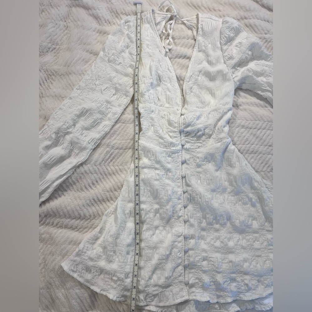 NWT Showpo Sanaa long sleeve open back mini dress in white size 6 - Picture 9 of 16